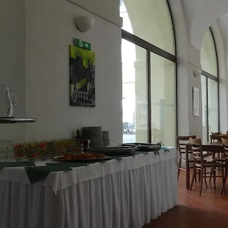 Univerzitni Centrum *